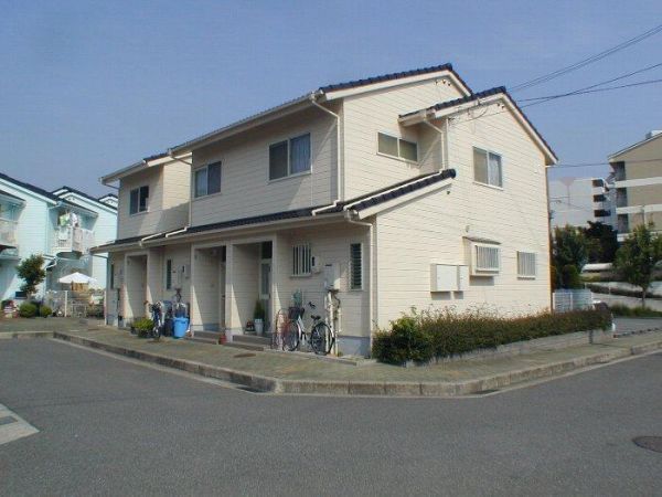 タウンハウス伊川谷１